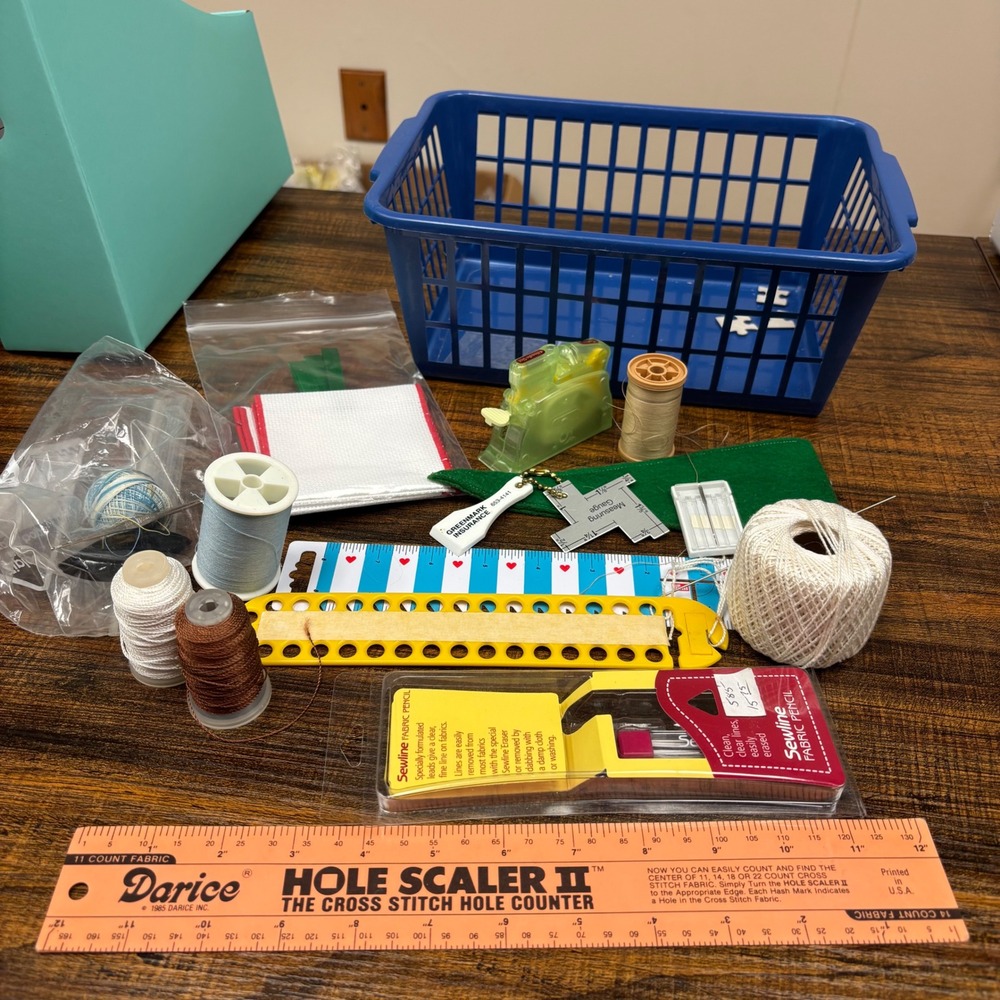 Sewing Supplies Lot Darice Hole Scaler Clover Needle Threader Sewline Pencil